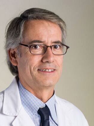 Doctor oftalmologoa Alberto Sanz